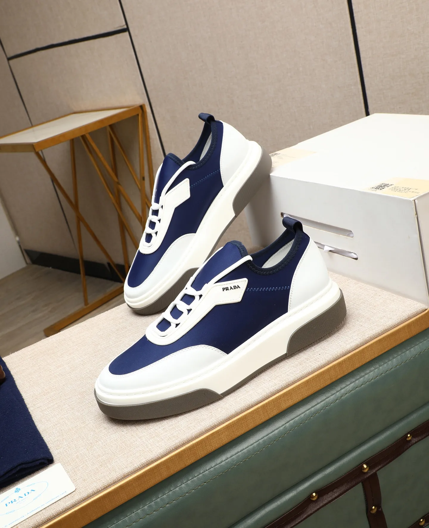Men's shoes 💰580 [PRADA] Prada - High-end quality original order - Upper: 🔝 silk calfskin, brand canvas cloth, brand metal fasteners - Lining: mesh, foot pads; top-grade cowhide - Outsole: ultra-light TPU foam; molded outsole - Ultra-high quality control·Fine workmanship: highlighted (high-end·luxury·grade) -Size: 38-44 (45 can be customized) Wang